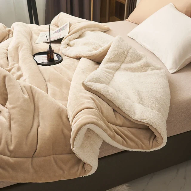 Karnz | SoftHug Luxus Fleece warme Decke